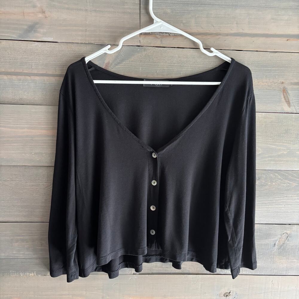 RUTI | Black Cropped Button Front Top Mother of Pearl Buttons Size 2 EUC